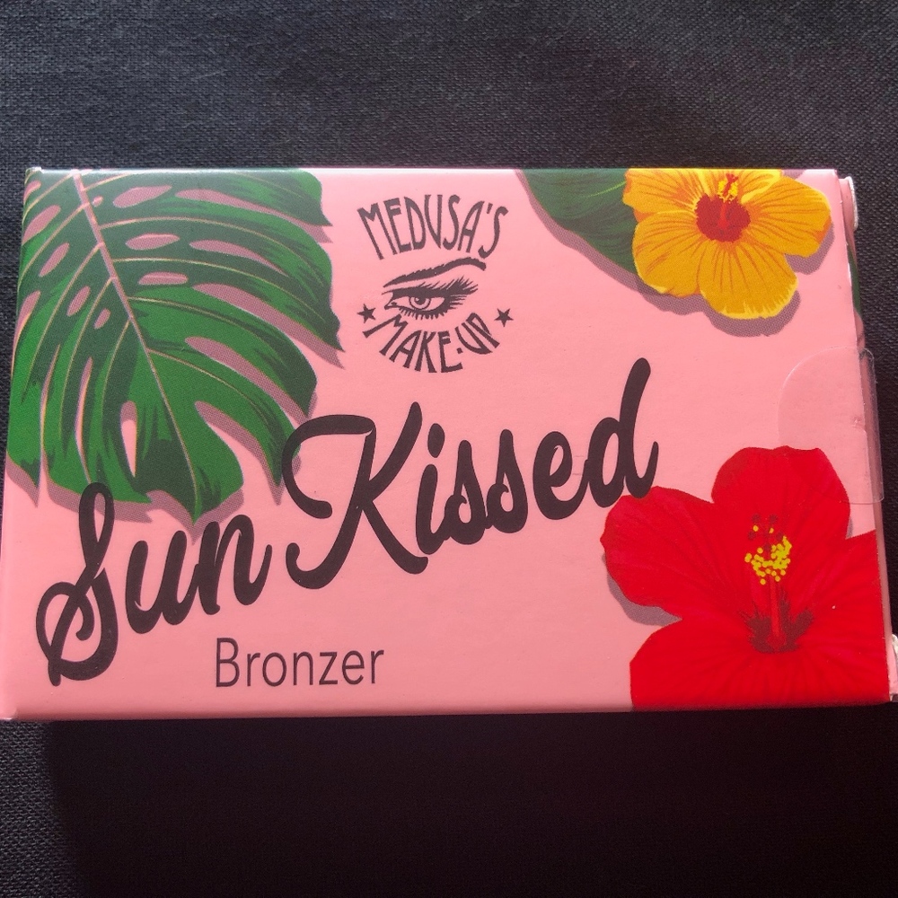 Medusa's Makeup, Sun Kissed Bronzer, NIB